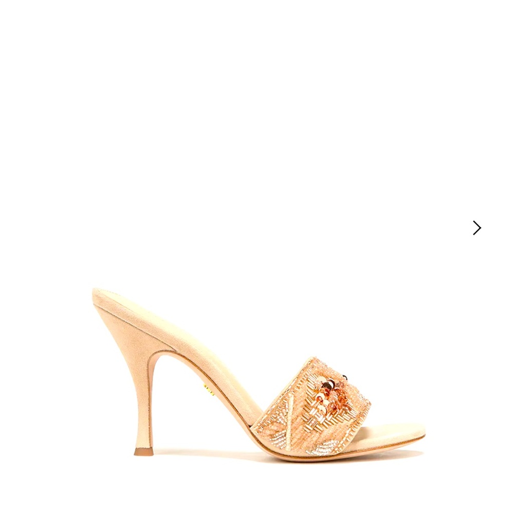 Veronica Beard luxuries sandals size 8